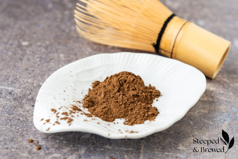 Hojicha powder with bamboo whisk